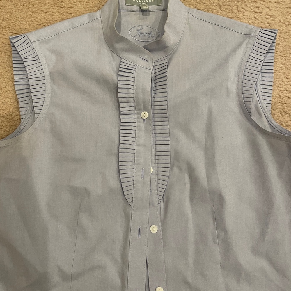 Foxcroft Non-Iron Button-Down Tank, light blue, sz 6, fitted - Picture 2 of 6
